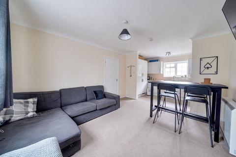 2 bedroom flat for sale, East Street, Selsey, PO20