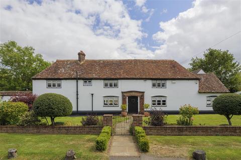 4 bedroom detached house for sale, Cobwebs, Kake Street, Waltham