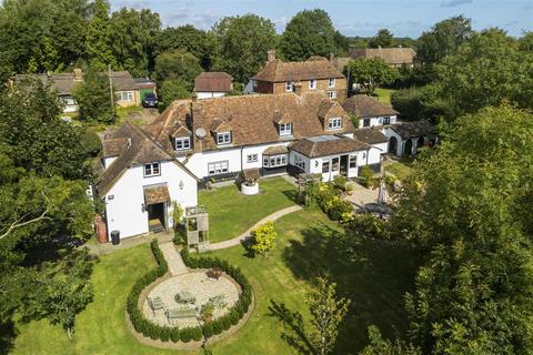 4 bedroom detached house for sale, Cobwebs, Kake Street, Waltham