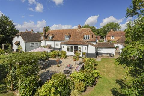4 bedroom detached house for sale, Cobwebs, Kake Street, Waltham