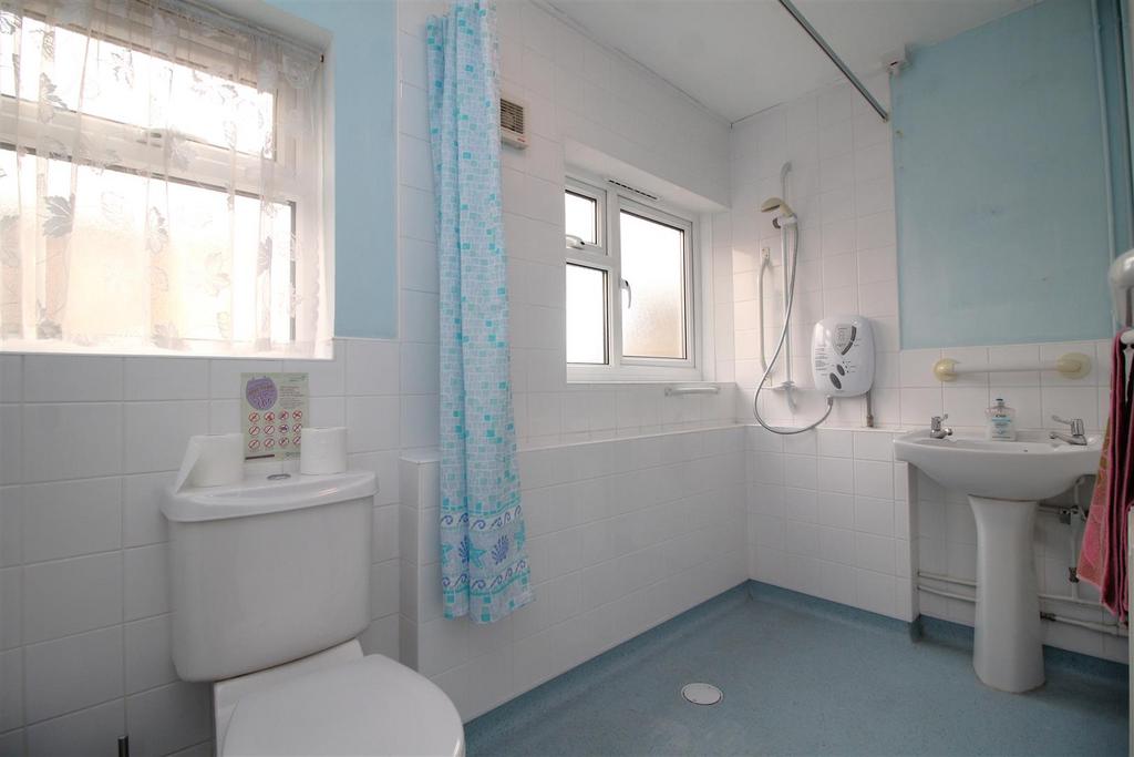 Shower room.JPG