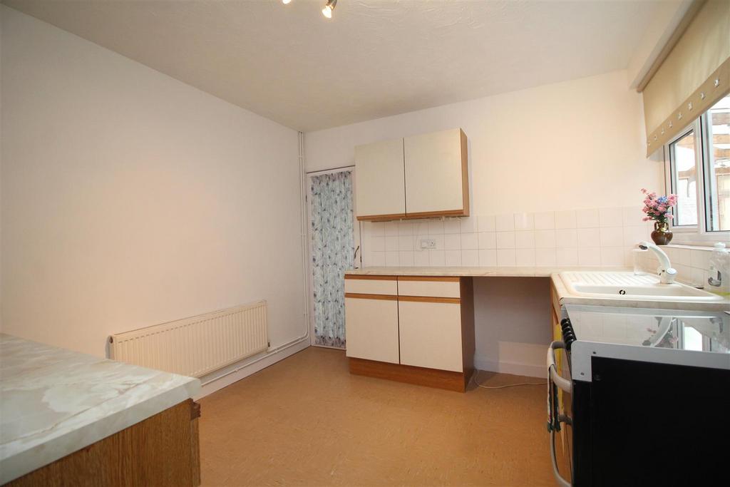 Kitchen 1.JPG