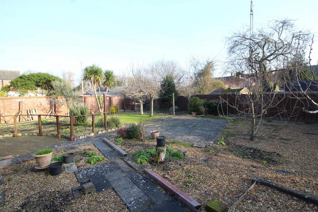 Garden 1 .JPG