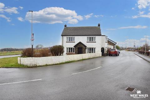 undefined, Roch, Haverfordwest