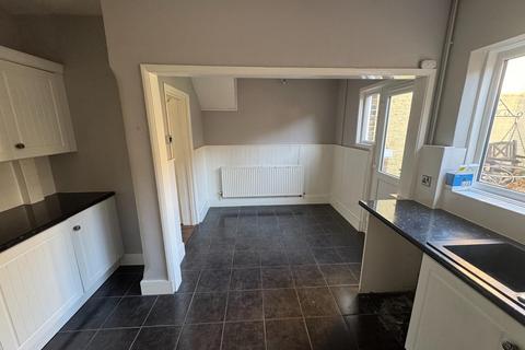 3 bedroom terraced house to rent, Hastings Avenue, Margate, CT9