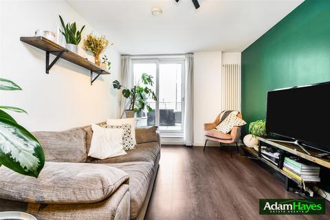 Flat 1, Holdsworth Lodge, 66 Lankaster Gardens, London, N2 9FE