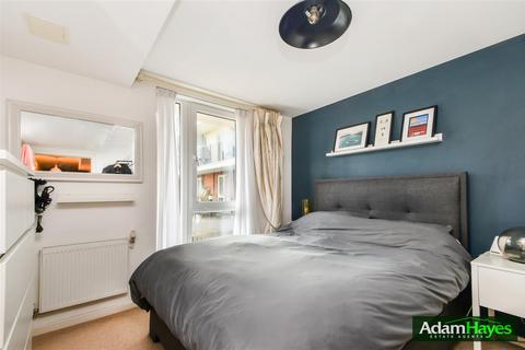 Flat 1, Holdsworth Lodge, 66 Lankaster Gardens, London, N2 9FE