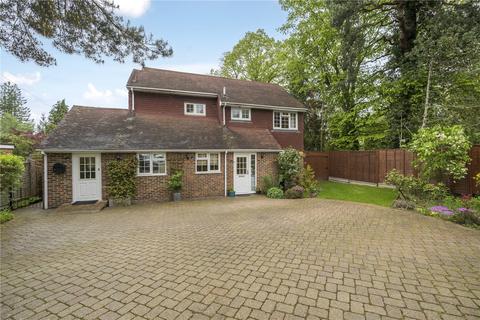 5 bedroom detached house for sale, Park Road, Surrey GU15