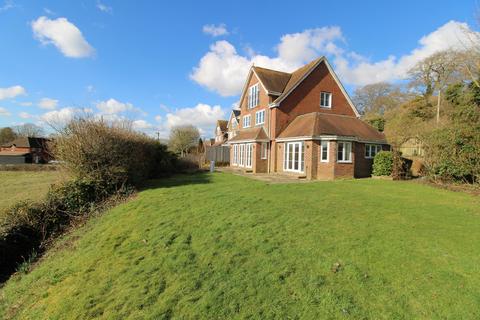 4 bedroom detached house for sale, Smiths Field, Overton RG25