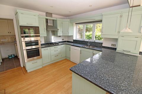 4 bedroom detached house for sale, Smiths Field, Overton RG25