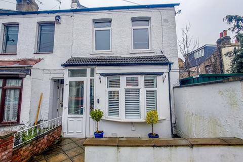 3 bedroom end of terrace house for sale, Melling Street, Plumstead, SE18