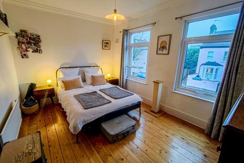2 Melling Street, London, SE18 2EG