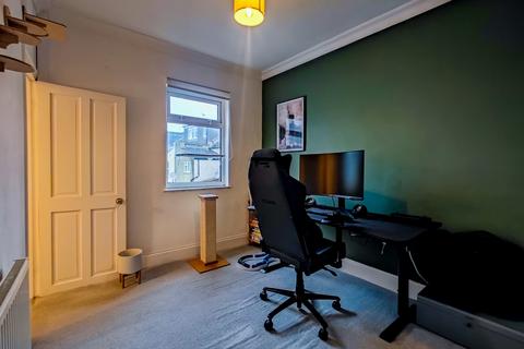 2 Melling Street, London, SE18 2EG