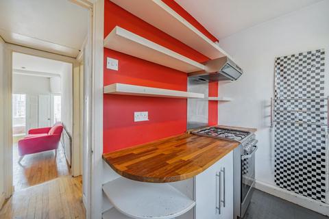 2 bedroom flat for sale, Clapham Road, Oval, London, SW9