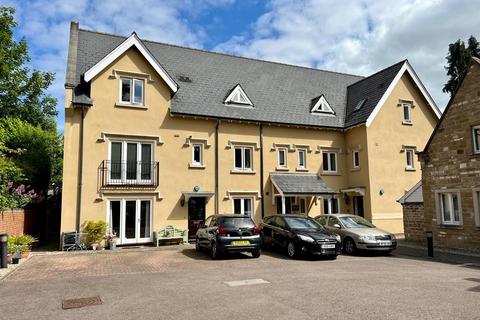 2 bedroom apartment to rent, Croftdown Court, Malvern