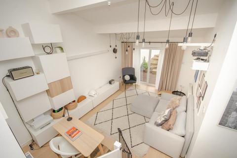 24 Bellevue Close, Bristol, BS15 9UY