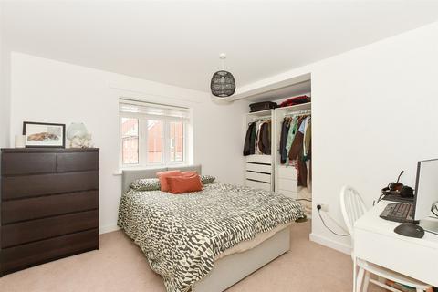 2 bedroom flat for sale, New Bridge Road, Cranleigh, Surrey