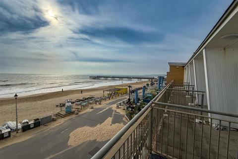 Studio for sale, Overtstrand, Boscombe pier, Boscombe