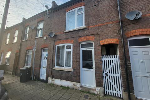 3 bedroom terraced house for sale, Luton LU2