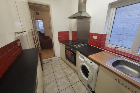 3 bedroom terraced house for sale, Luton LU2