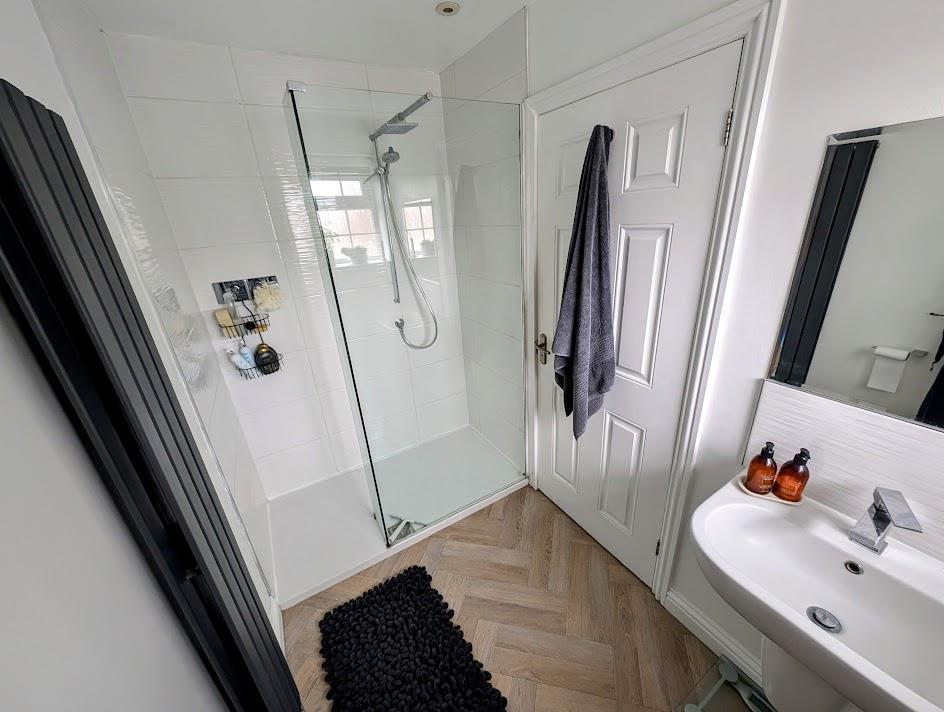 Ensuite.jpg