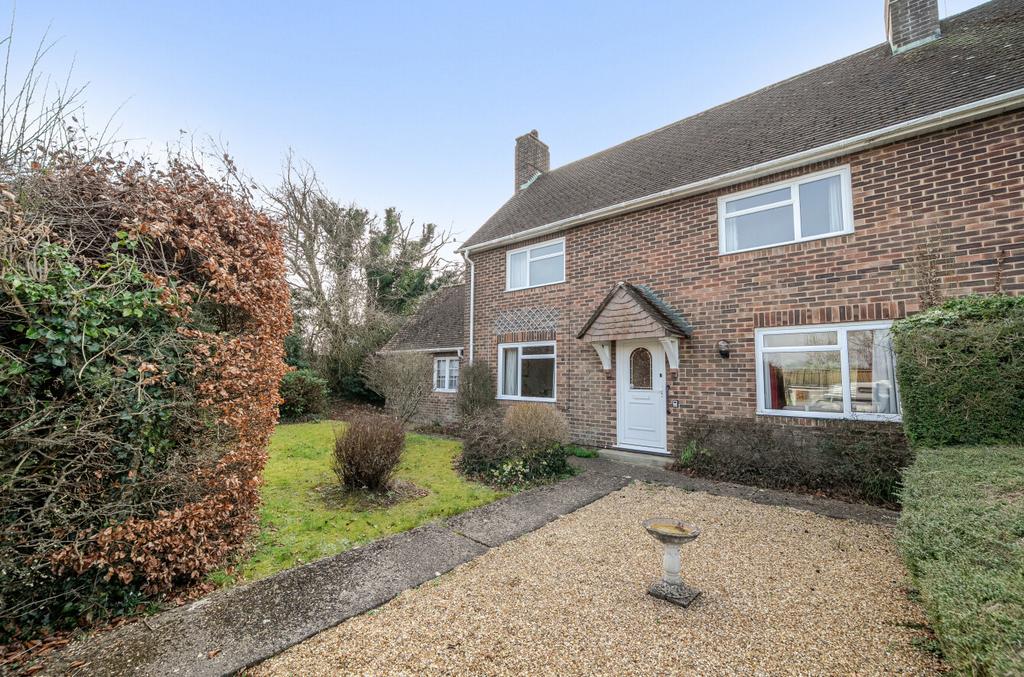 Castle Rise, Kings Worthy... 3 bed semi-detached house - £485,000