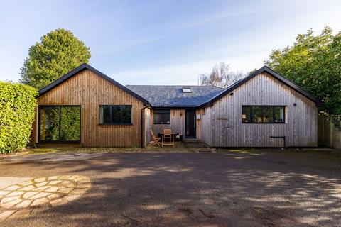 4 bedroom detached bungalow for sale, Sweetwater Lane, GU5