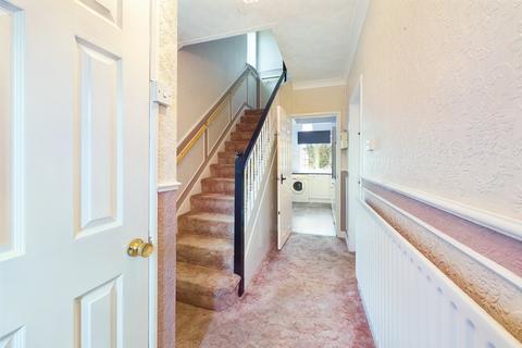 18 Bowman Drive, Sheffield, S12 3LE
