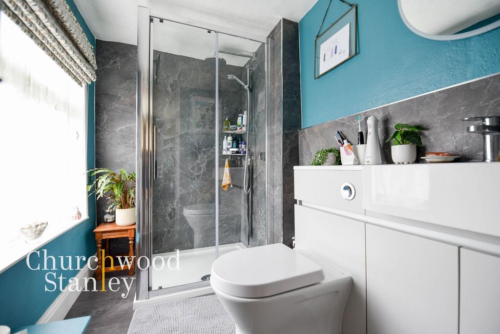Ensuite shower room