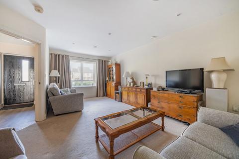 4 bedroom detached house for sale, Juniper Close, Epsom KT19