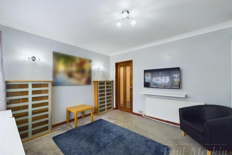 35 Bruce Drive, South Croydon, CR2 8SL
