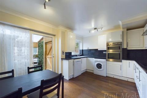 35 Bruce Drive, South Croydon, CR2 8SL
