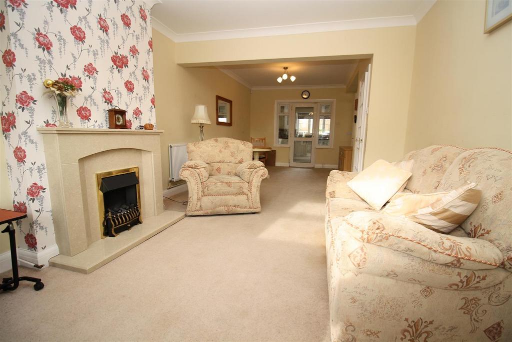 Lounge 3