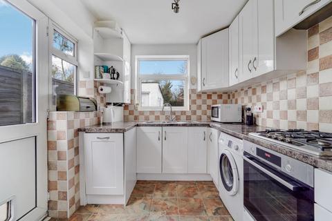 33 Ashurst Road, Tadworth, KT20 5ET