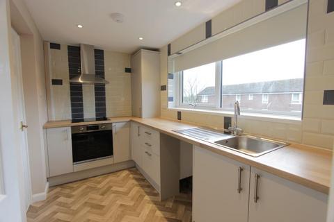 2 bedroom flat to rent, Ormond Road, Jordanthorpe, Sheffield