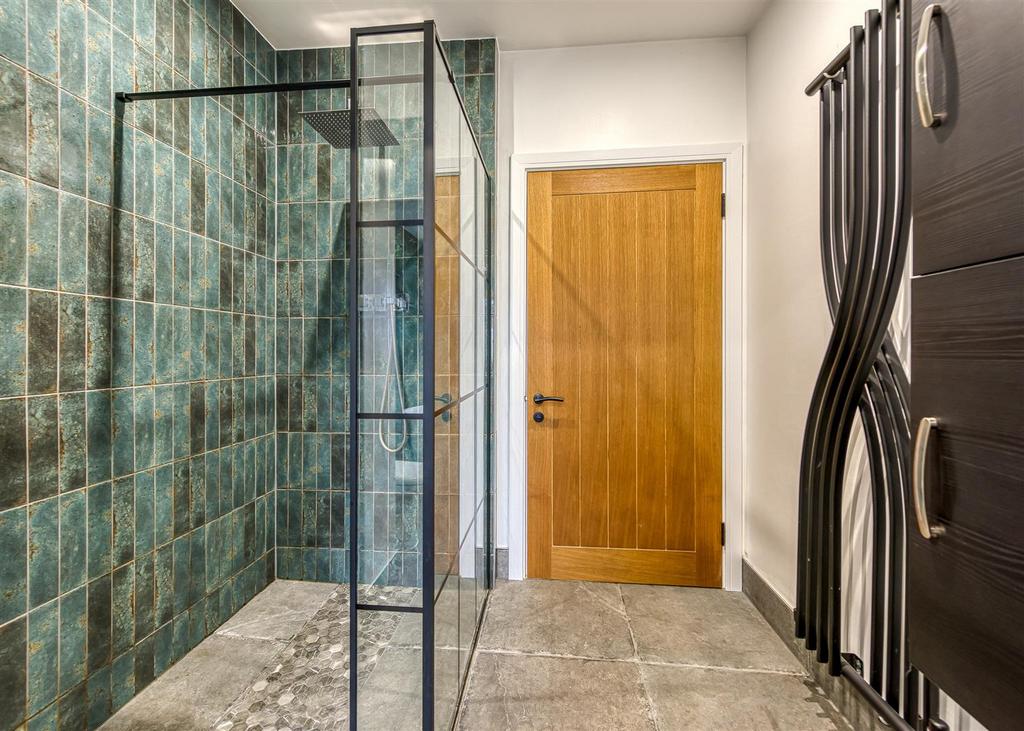 3 Bratch Lane-Bathroom.jpg