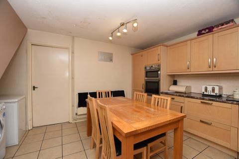 3 bedroom end of terrace house to rent, HAYWARDS CROFT, GREENLEYS