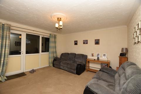 3 bedroom end of terrace house to rent, HAYWARDS CROFT, GREENLEYS