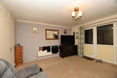 3 bedroom end of terrace house to rent, HAYWARDS CROFT, GREENLEYS