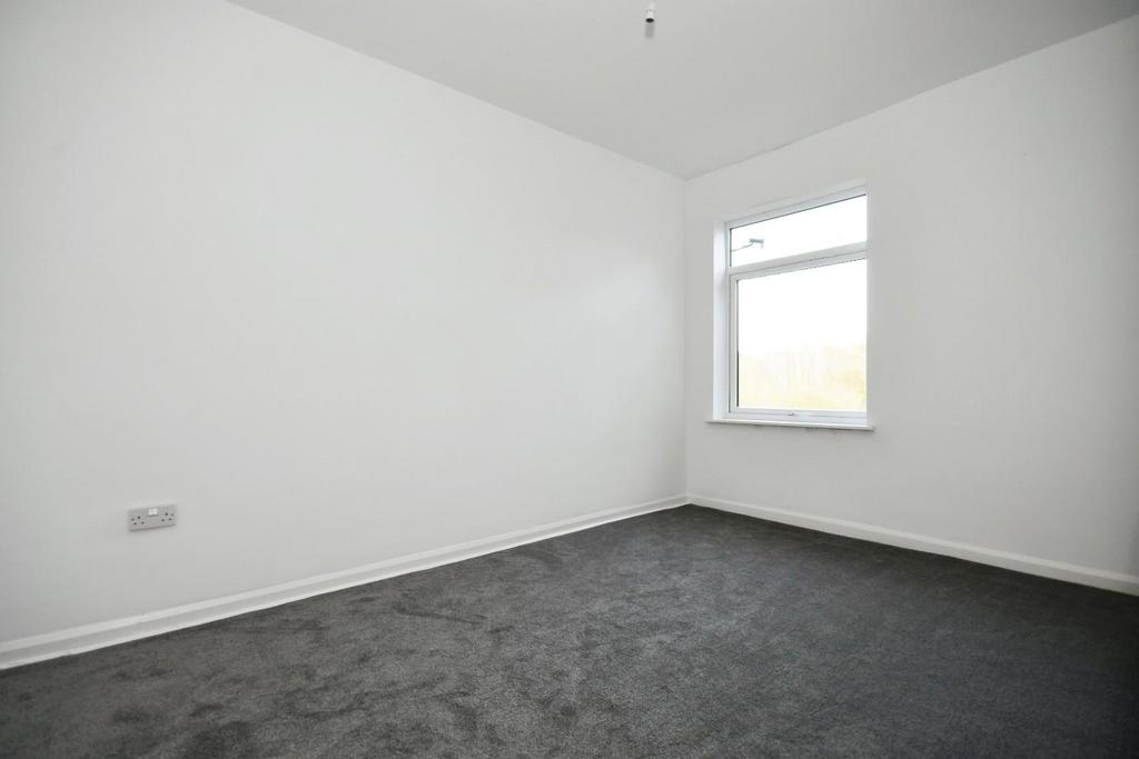 BEDROOM  2.jpg