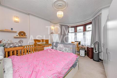 3 bedroom semi-detached house for sale, Goodmayes Lane, Ilford, IG3