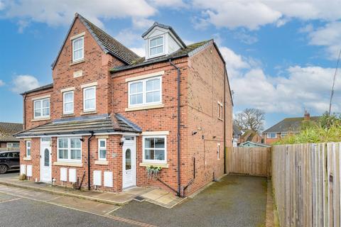 3 bedroom townhouse for sale, Amys Meadow, Willaston, Nantwich