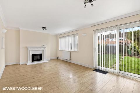 17 Caxton Road, Hoddesdon, EN11 9PD