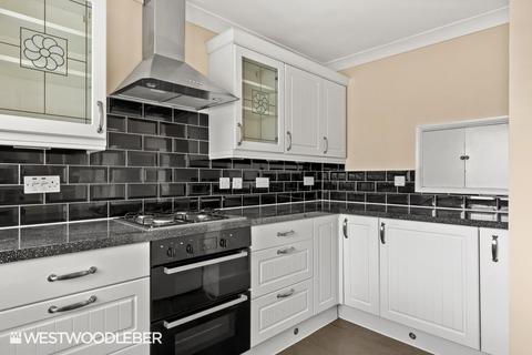 17 Caxton Road, Hoddesdon, EN11 9PD