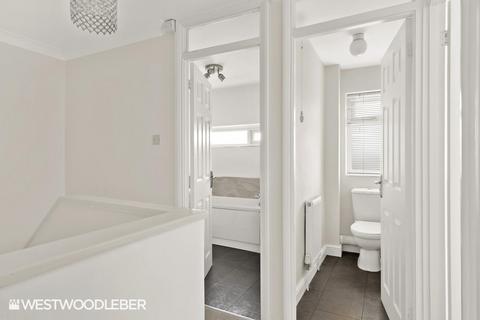 17 Caxton Road, Hoddesdon, EN11 9PD