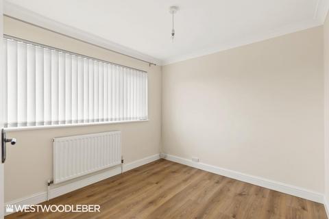 17 Caxton Road, Hoddesdon, EN11 9PD