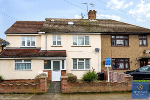 5 bedroom terraced house for sale, Dunster Close, Romford, RM5