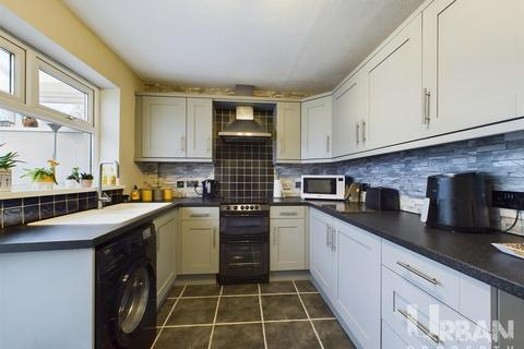 2 bedroom semi-detached house for sale, Dunvegan Road, Hull