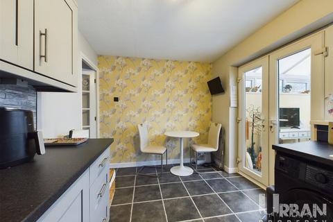 2 bedroom semi-detached house for sale, Dunvegan Road, Hull