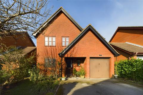 4 bedroom detached house for sale, Surrey Court, Warfield, Berkshire, RG42